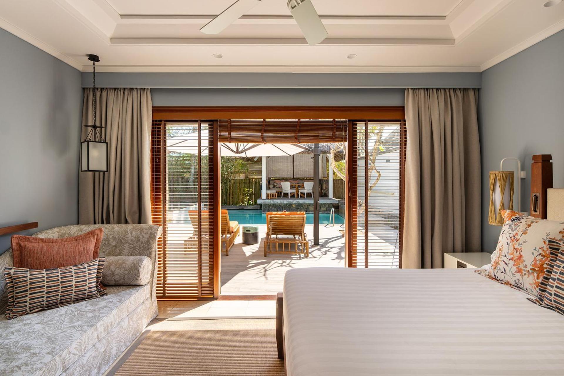Constance Belle Mare Plage Kültér fotó A room at the hotel
